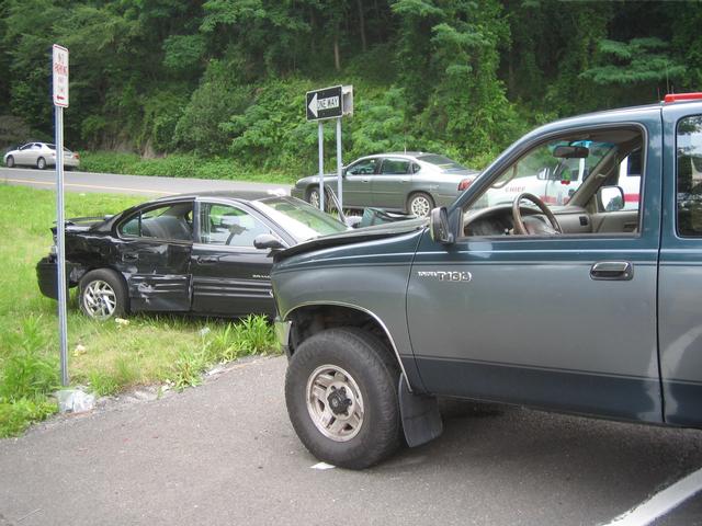 MVA with Injuries - Exit 4 x South Bedford Road - 06/23/08